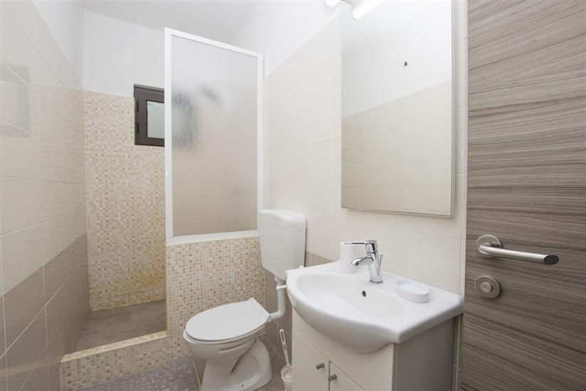 Apartment A2, for 5 persons