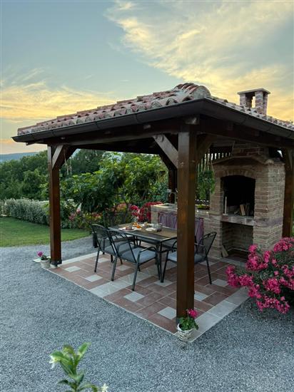 House Stara kuća-old stone house