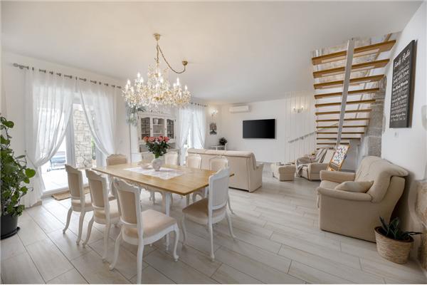 House K1, for 10 persons