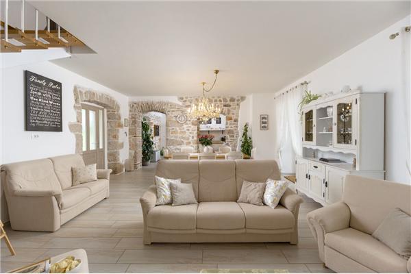 House K1, for 10 persons