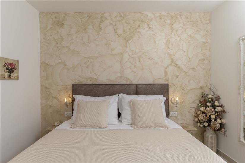 House K1, for 10 persons