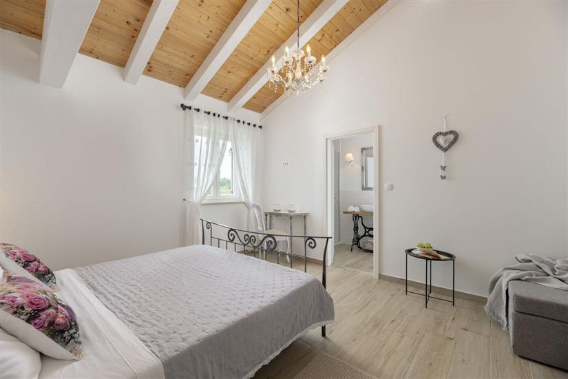 House K1, for 10 persons