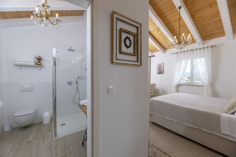 House K1, for 10 persons