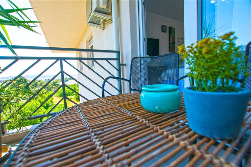 Apartment Teny