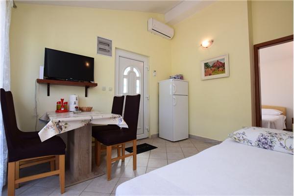 Apartment A2, for 4 persons