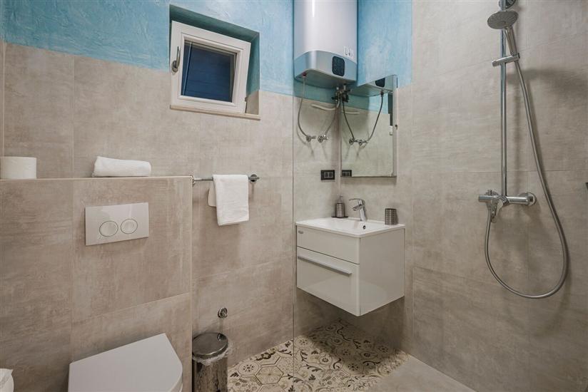 House K1, for 12 persons