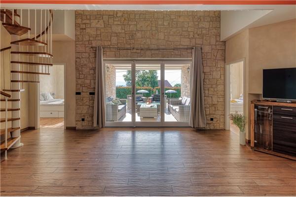 House K1, for 12 persons