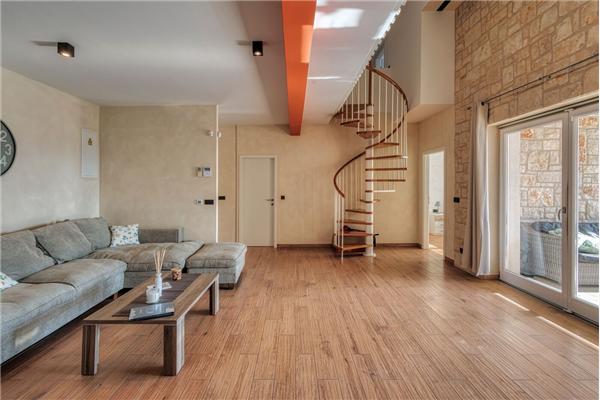 House K1, for 12 persons