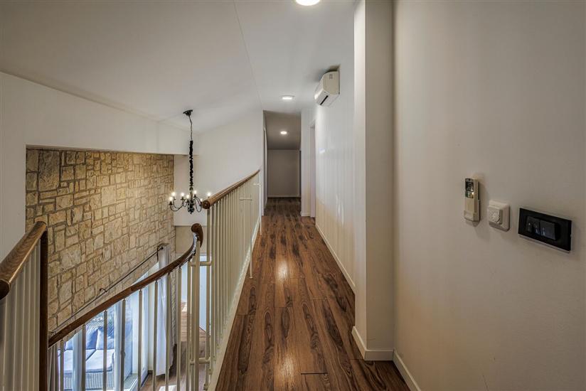 House K1, for 12 persons