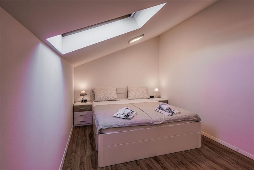 House K1, for 12 persons