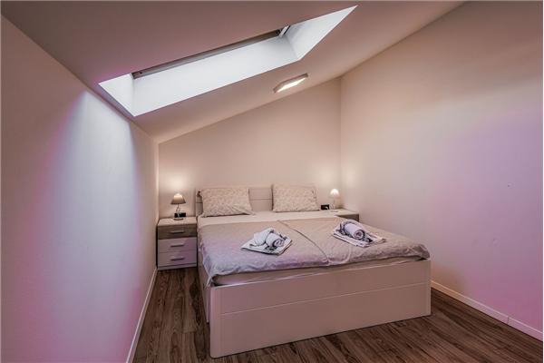 House K1, for 12 persons