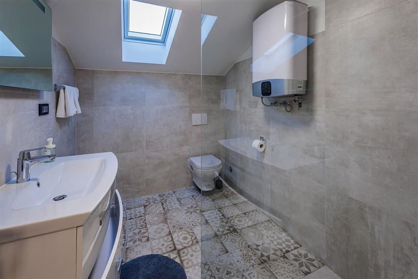 House K1, for 12 persons