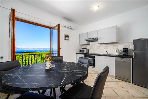 Apartment A1, for 5 persons