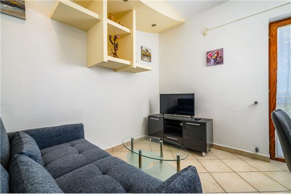 Apartment A1, for 5 persons