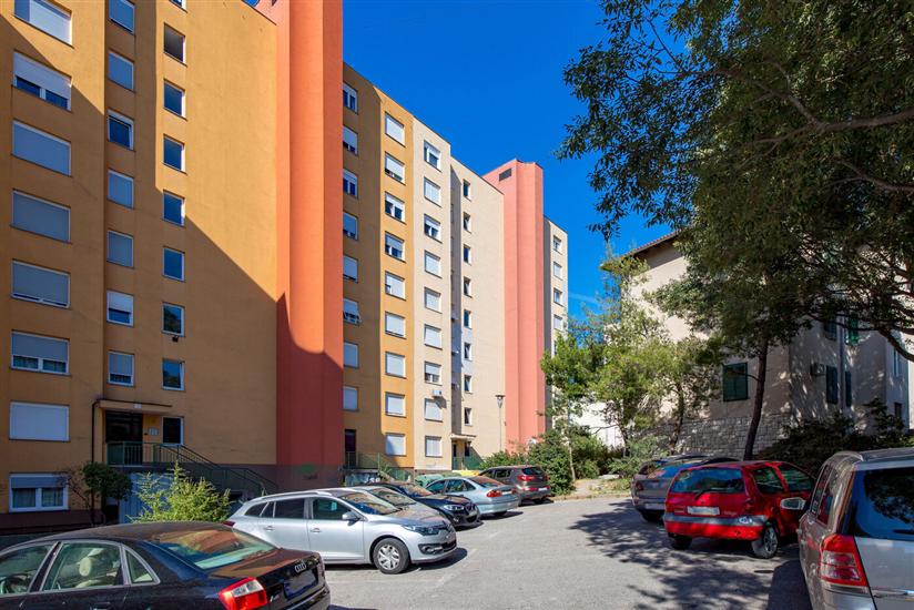 Apartment Mares View