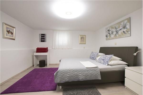 House K1, for 10 persons