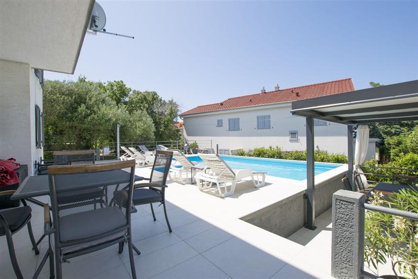 House K1, for 10 persons