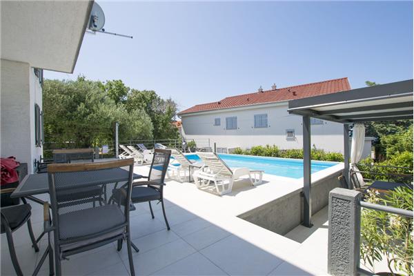 House K1, for 10 persons