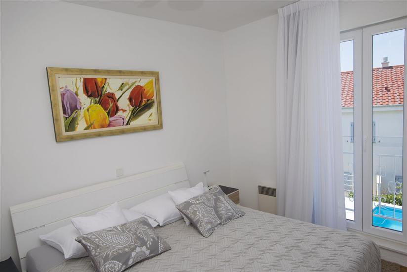 House K1, for 10 persons