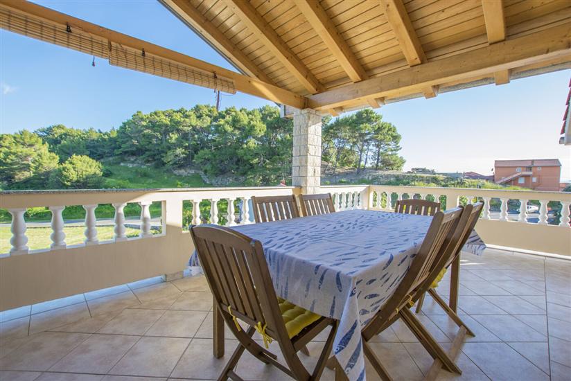 Apartment A5, for 5 persons