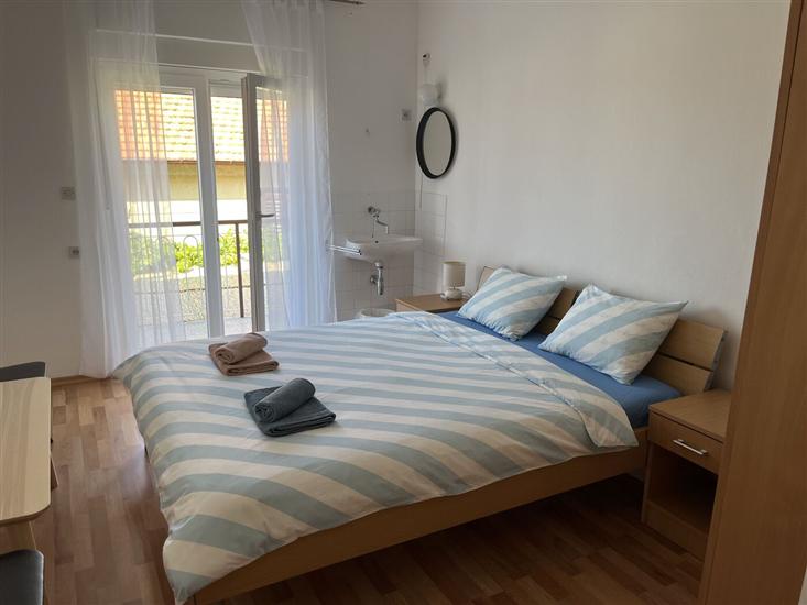 Lägenhet A1, för 8 personer