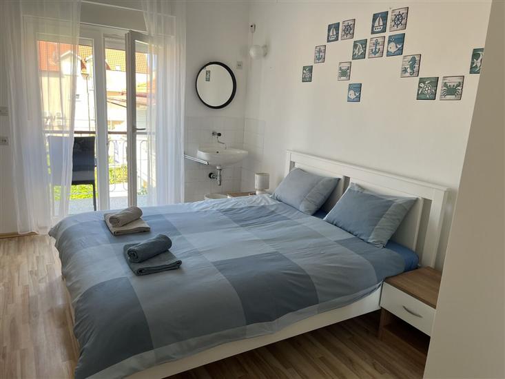 Lägenhet A1, för 8 personer