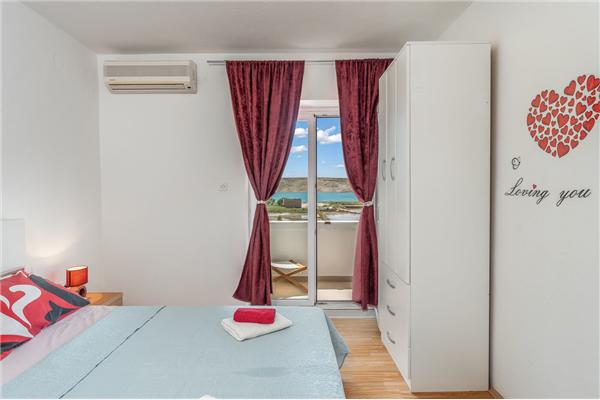 Apartment A4, for 5 persons