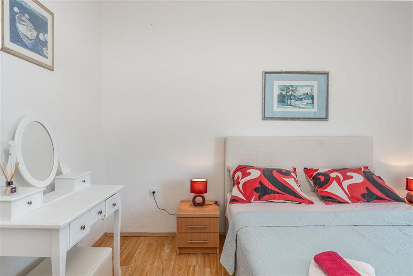 Apartment A4, for 5 persons