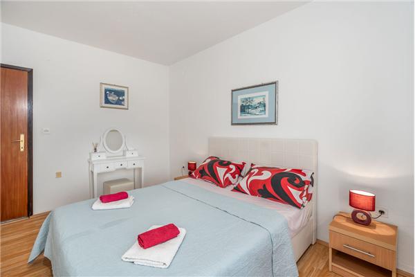 Apartment A4, for 5 persons