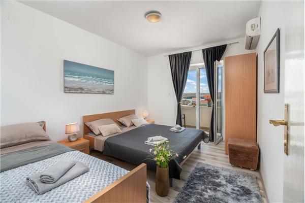 Apartment A4, for 5 persons