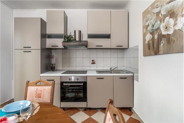 Apartment A4, for 5 persons