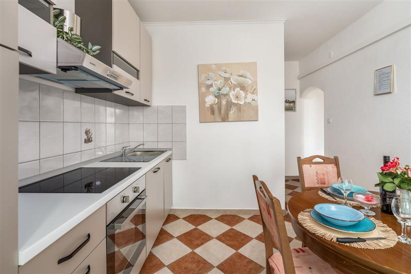 Apartment A4, for 5 persons