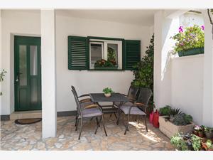 Apartment North Dalmatian islands,BookGloriaFrom 171 €