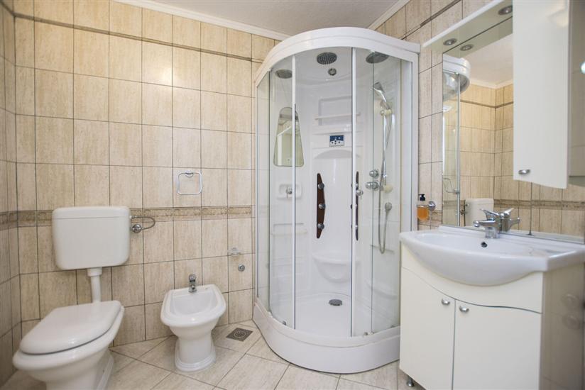 Apartment A1, for 6 persons