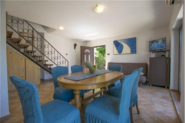 Apartment A1, for 6 persons