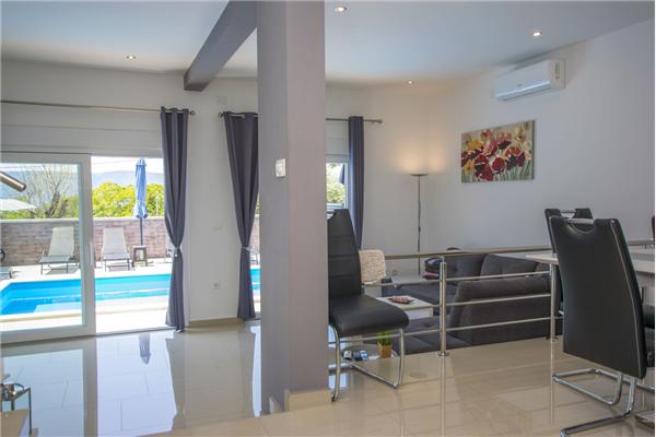 Hiša K1, na 7 osebe