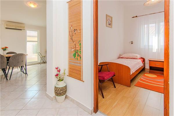 Apartment A1, for 4 persons