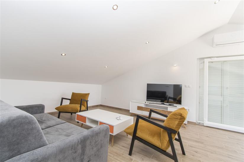 Apartment A4, for 5 persons