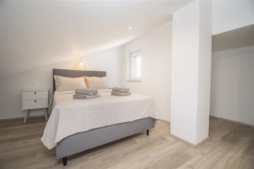 Apartment A4, for 5 persons