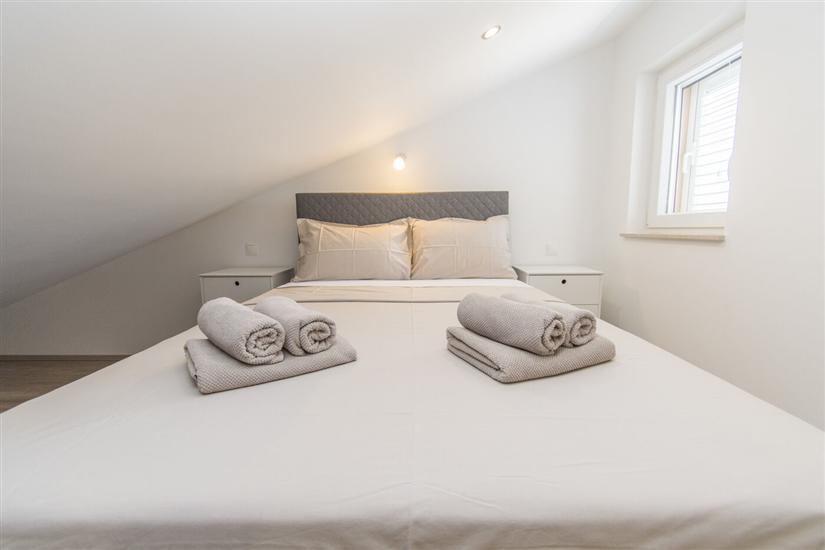 Apartment A4, for 5 persons