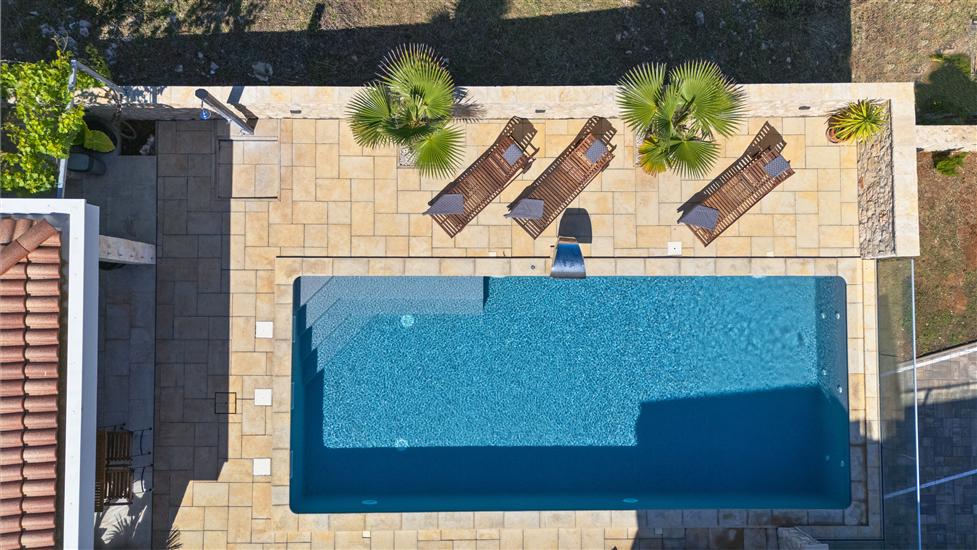 Apartments Antonija and Robert