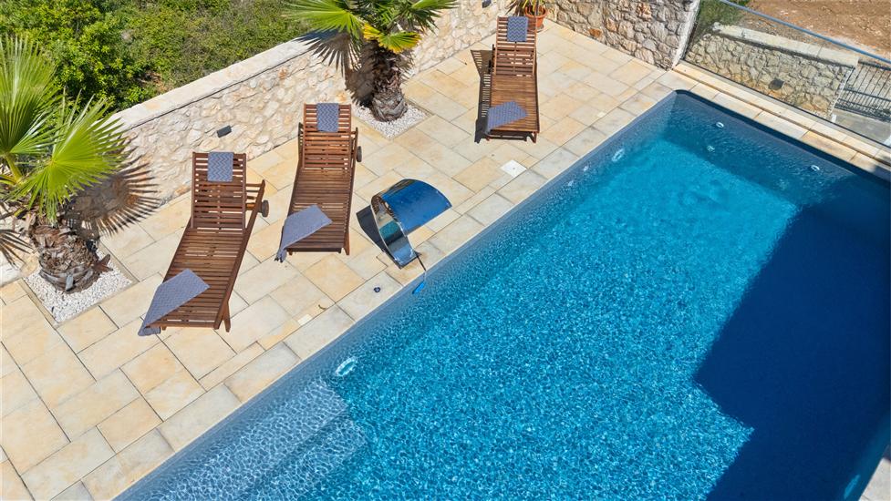 Apartments Antonija and Robert