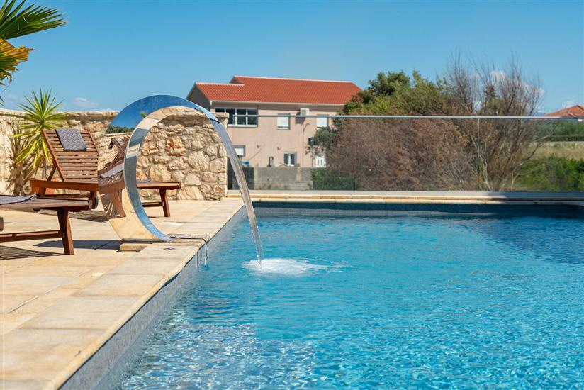 Apartments Antonija and Robert