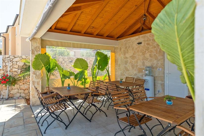 Apartments Antonija and Robert