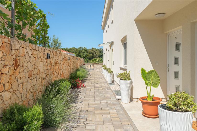 Apartments Antonija and Robert