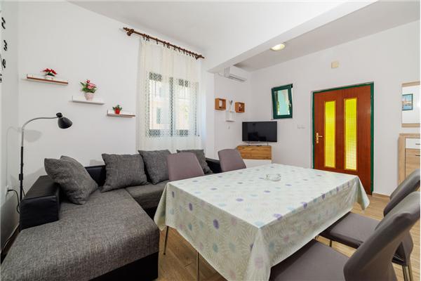 Apartment A2, for 4 persons