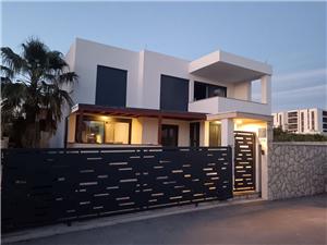 House Draga Vodice, Size 100.00 m2, Accommodation with pool