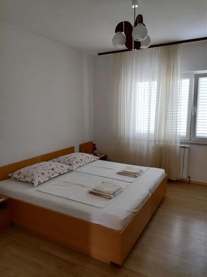 Apartment A2, for 6 persons