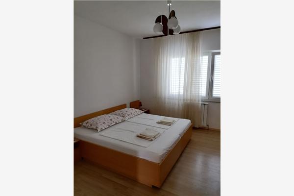 Apartment A2, for 6 persons