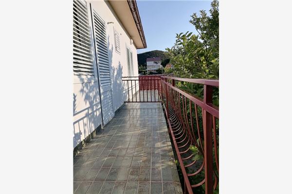 Apartment A2, for 6 persons